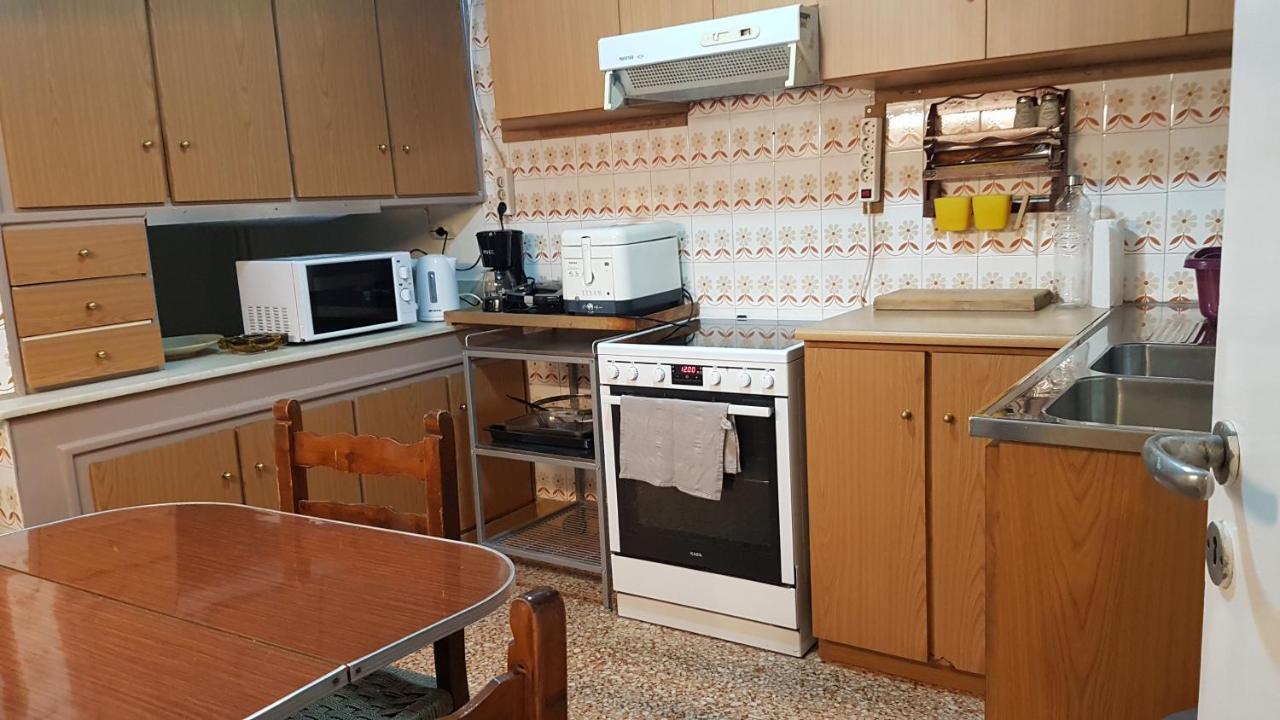 Teal Apartment - Athens Center, 4 Bd, 2 Bath Exterior foto